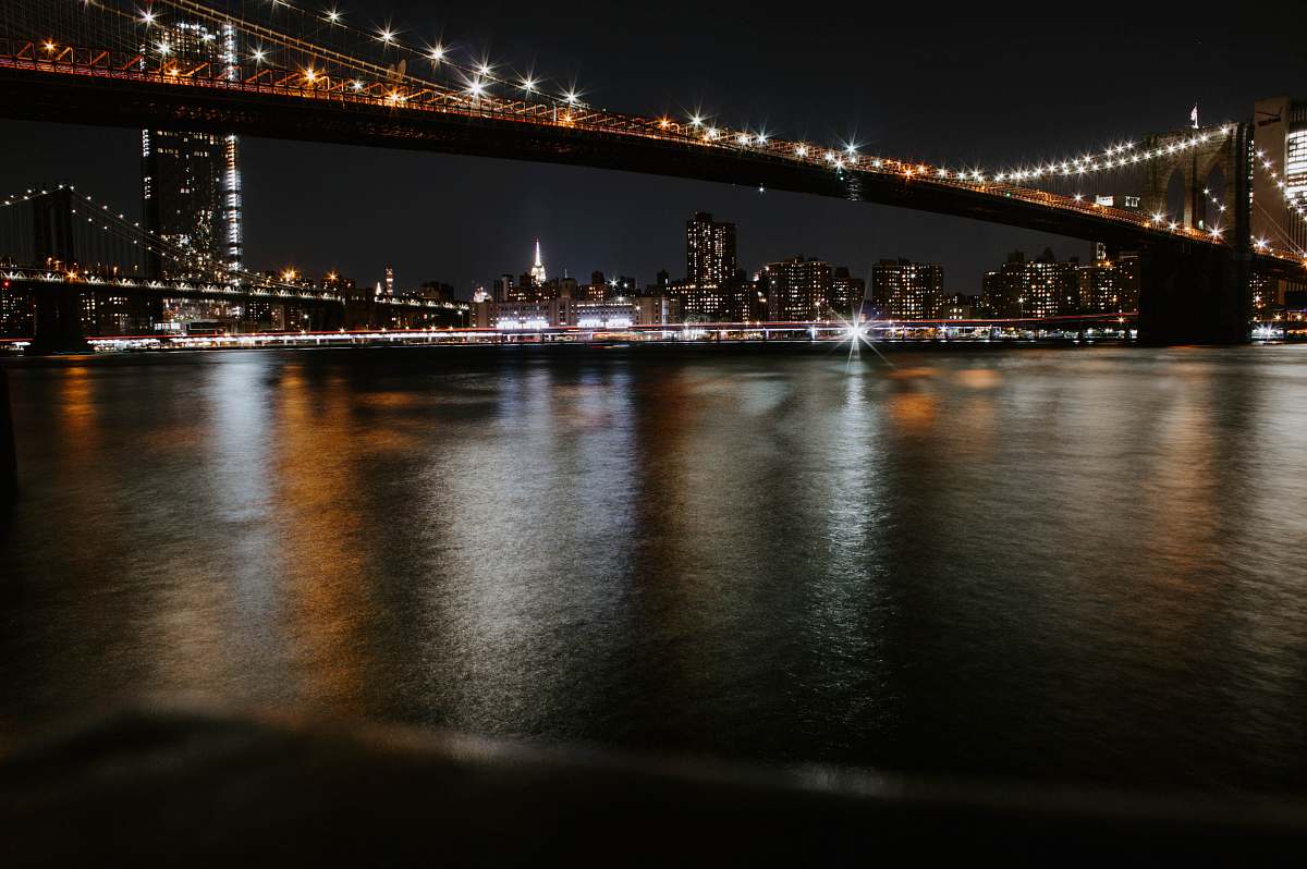 Building Calm Sea Brooklyn Bridge Park Image Free Photo