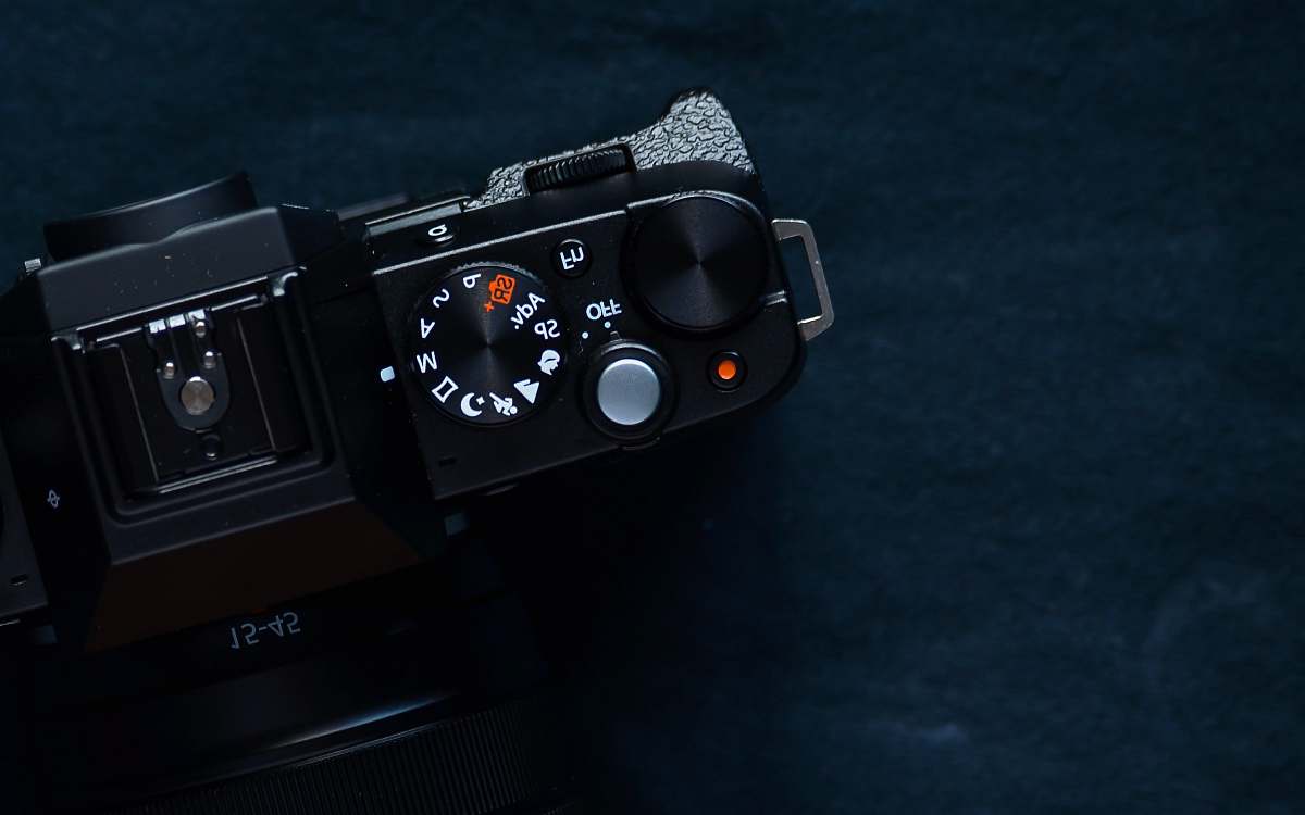 electronics black DSLR camera digital camera