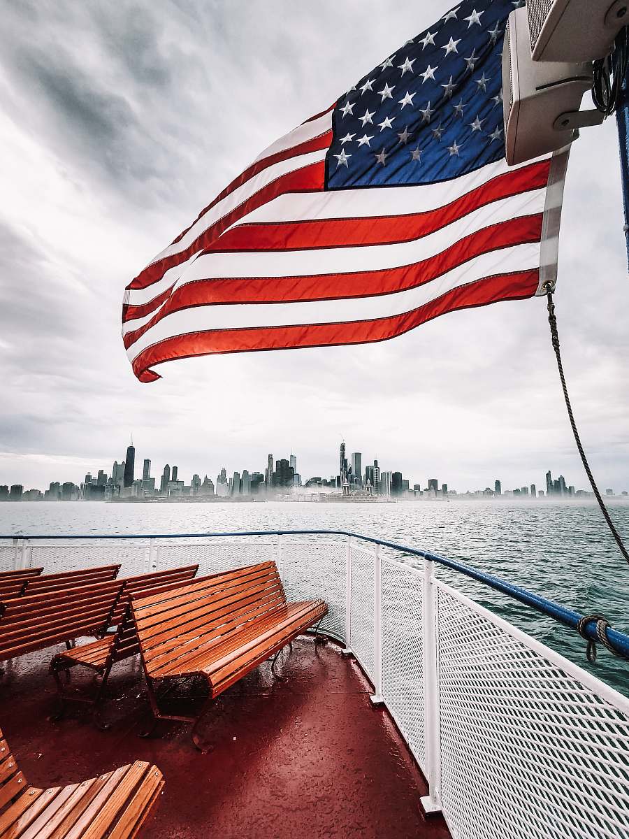 symbol waving US flag chicago