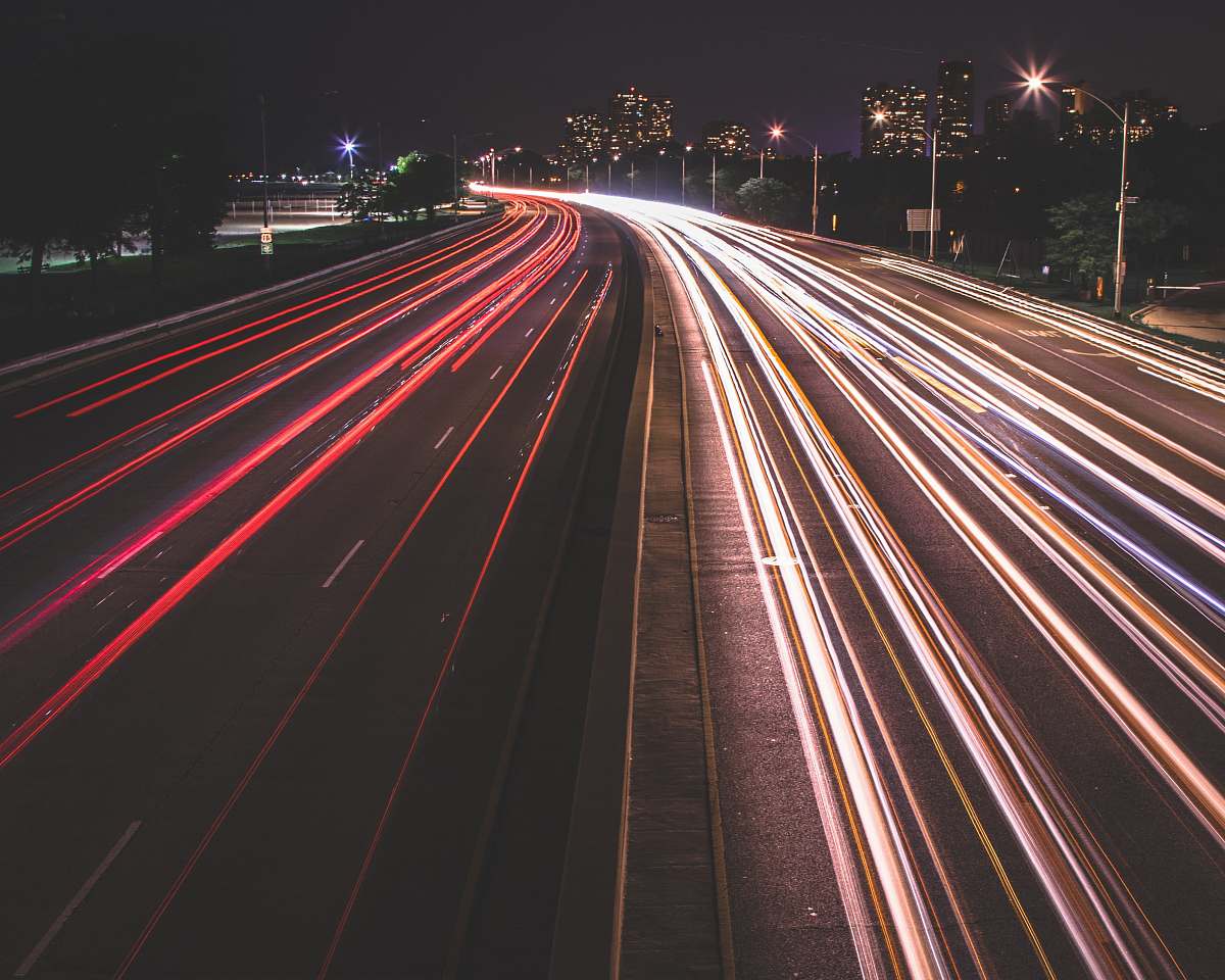 road lighting photography of road chicago