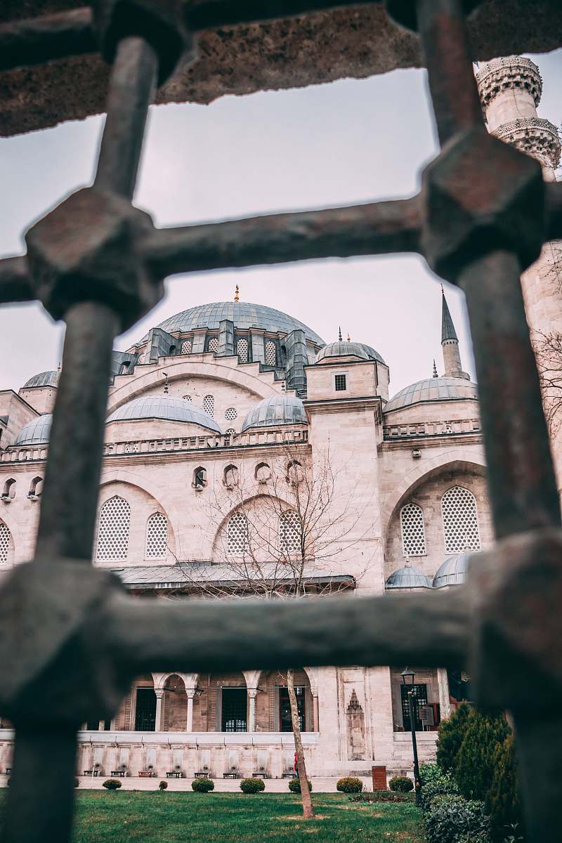 building architectural photography of beige and gray monument dome