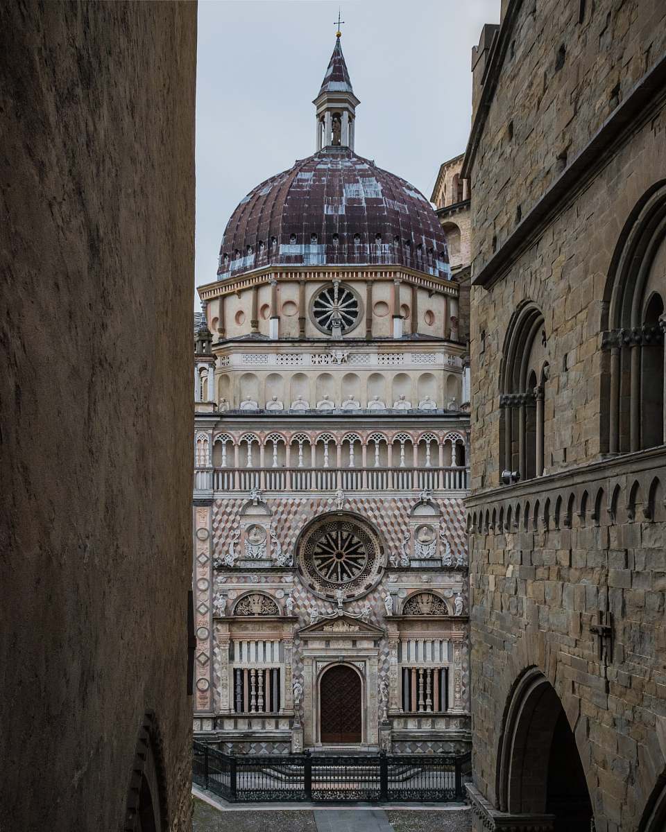 building beige and red dome church during daytime dome