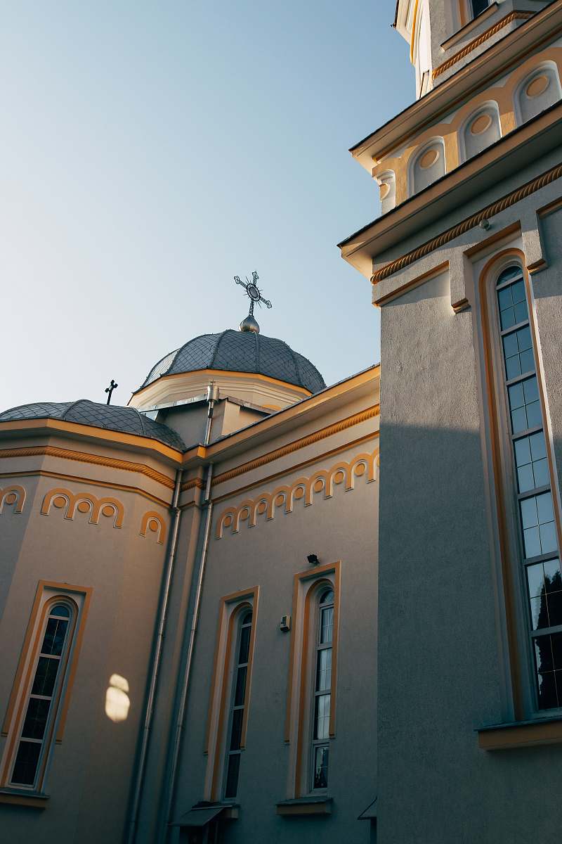 building beige church during day time dome