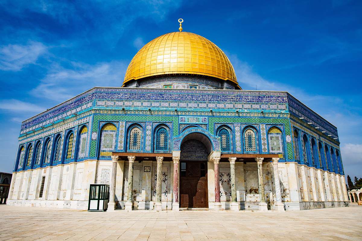 building blue and brown mosque dome
