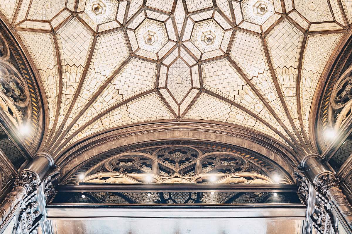 building brown and gray dome building arch