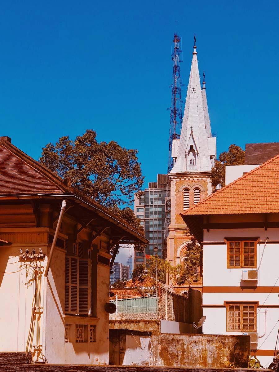 building brown and white concrete building spire