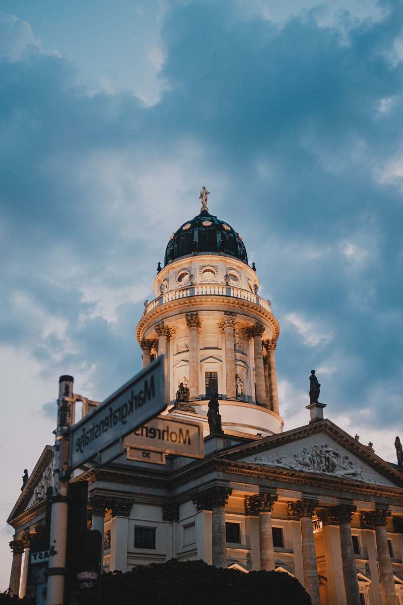 building brown concrete cathedral dome