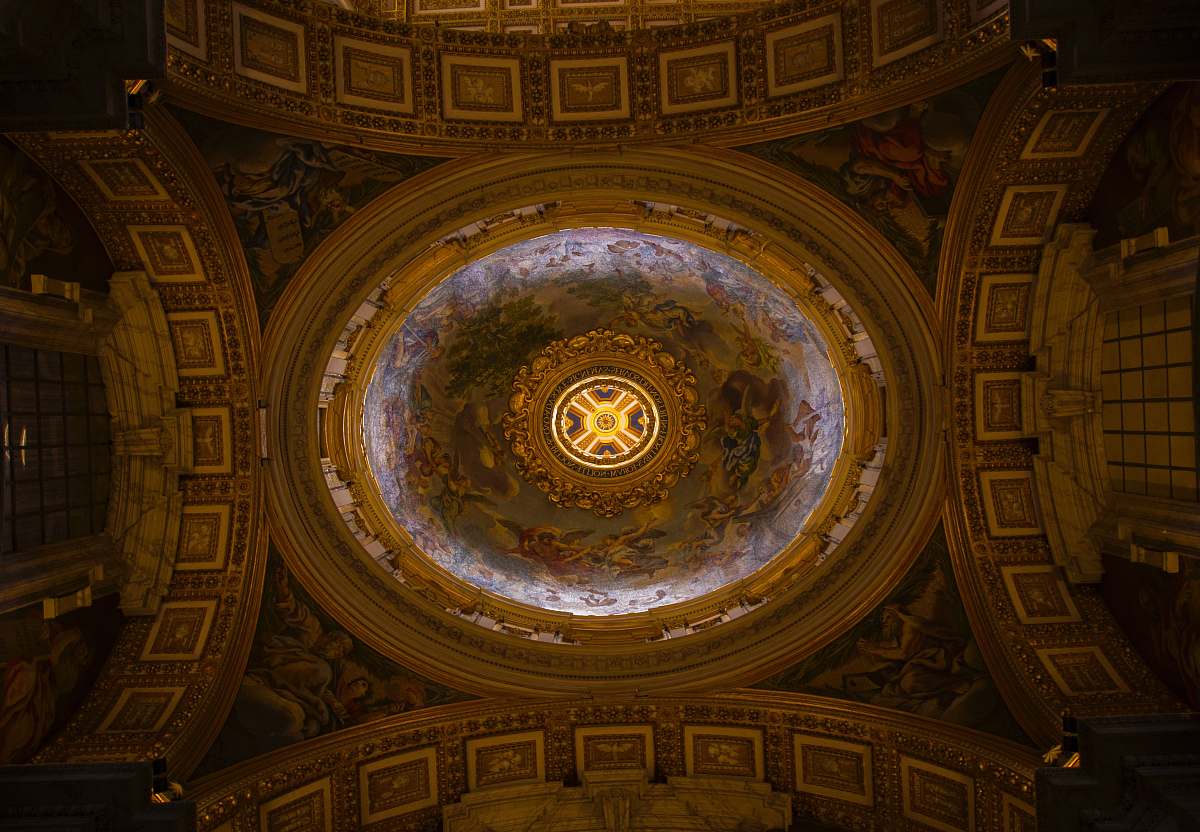 building church ceiling photo apse