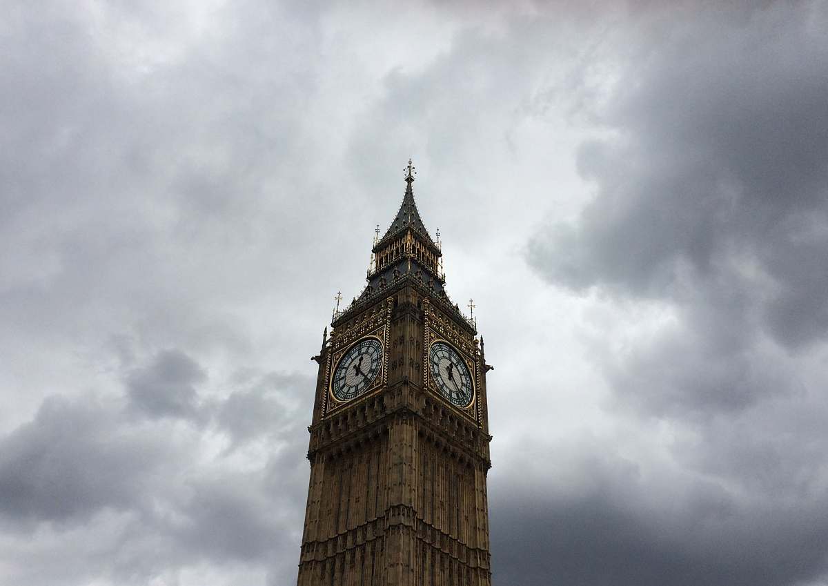 tower Elizabeth Tower under white clouds clock tower