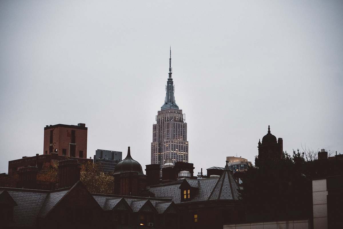 building Empire State building in New York view tower