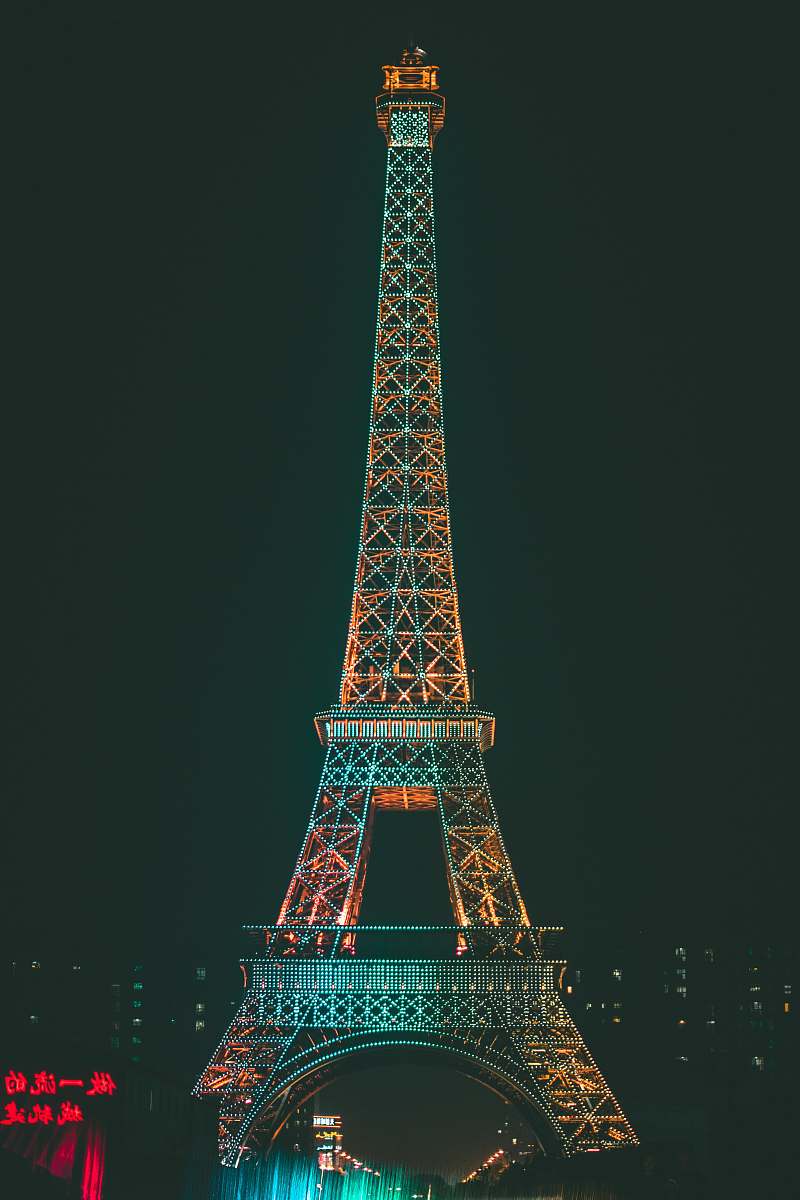 building gray and brown Eiffel Tower tower