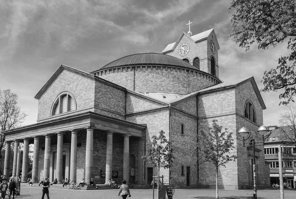 building grayscale photo of church black-and-white