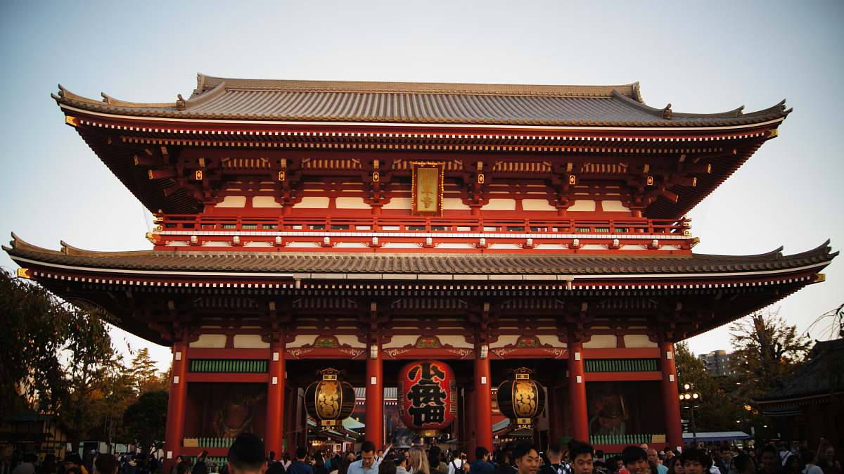building Hozomon temple at Tokyo Japan pagoda