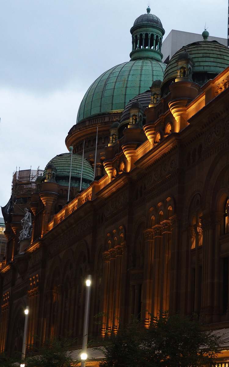 building lighted building dome