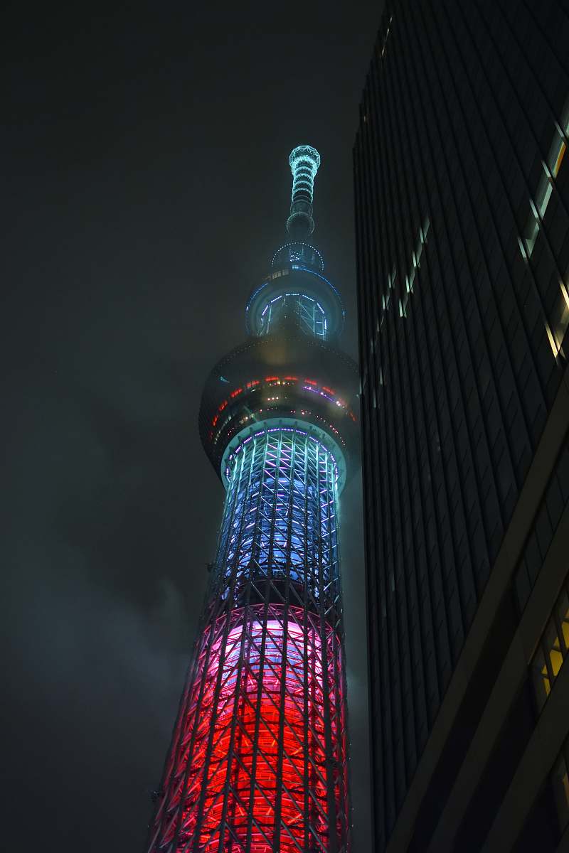 building lighted tower tower
