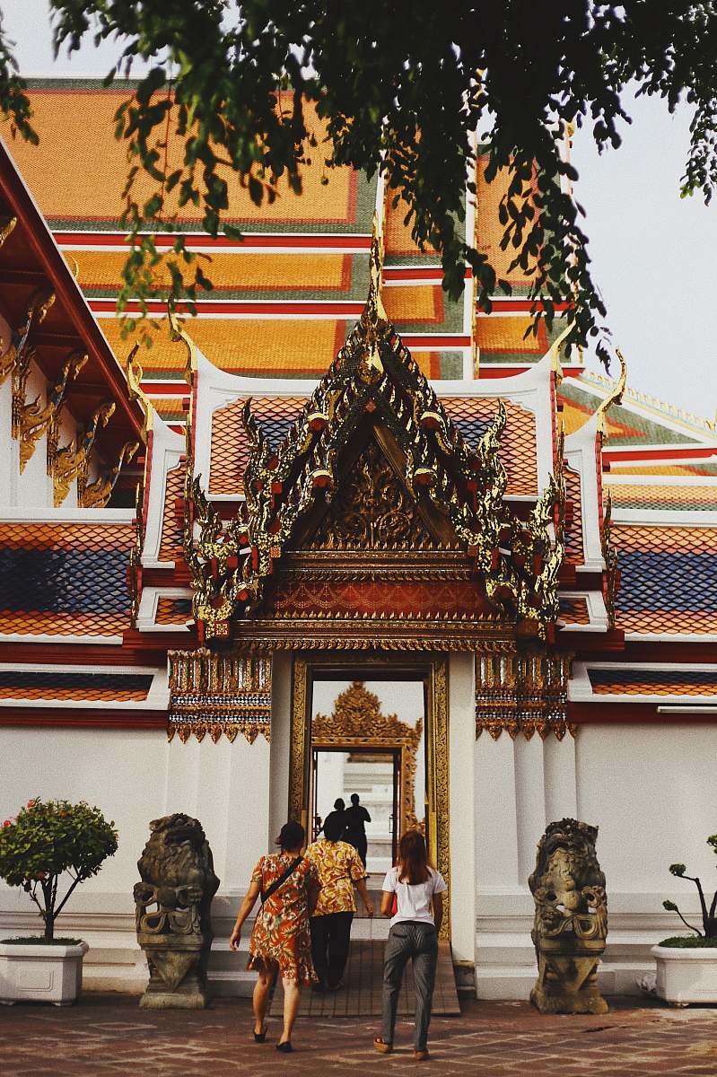 building people towards house temple