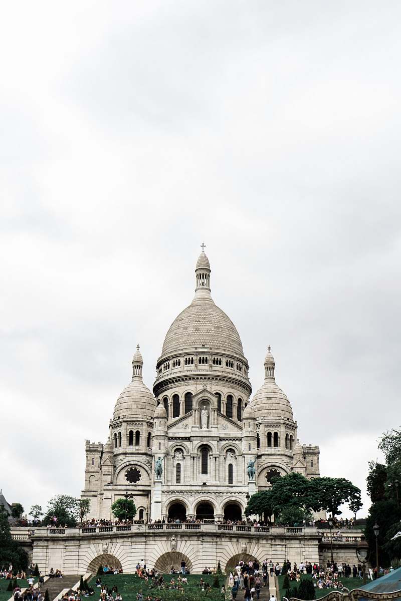 building Sacre Coeur, Paris dome