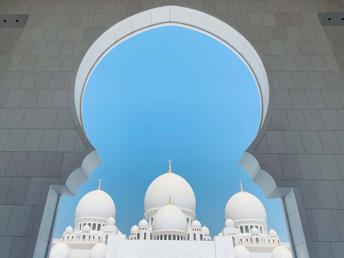 building Sheikh Zayed Mosque dome