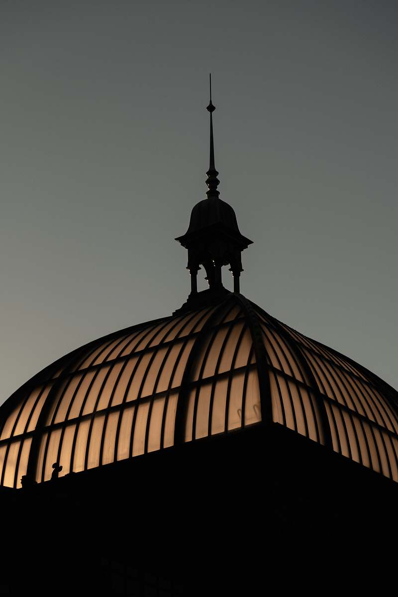 building silhouette of building roof dome