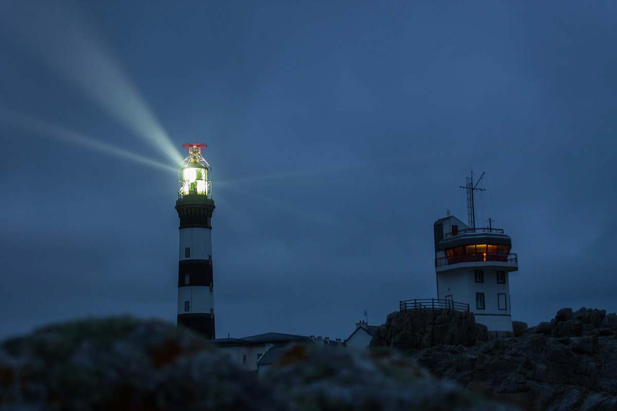 building turned on light house tower tower