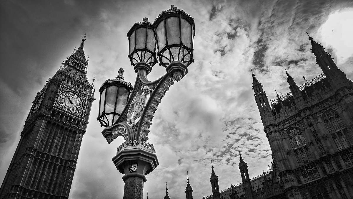building Westminster Palace black-and-white