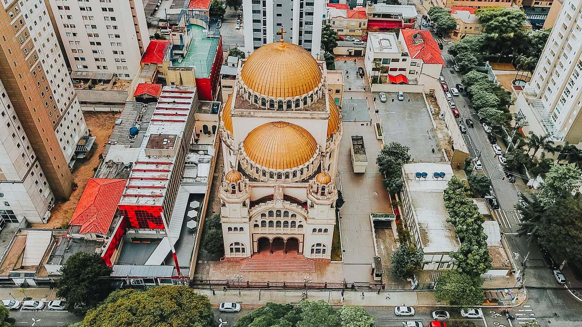 building white and brown concrete dome building dome