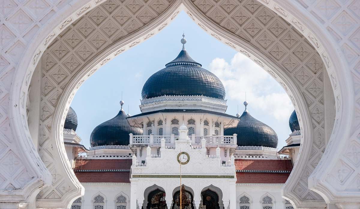 building white and gray temple dome