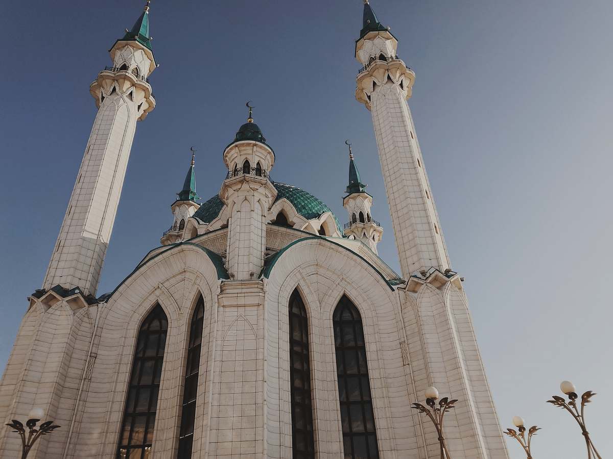 building white concrete cathedral dome