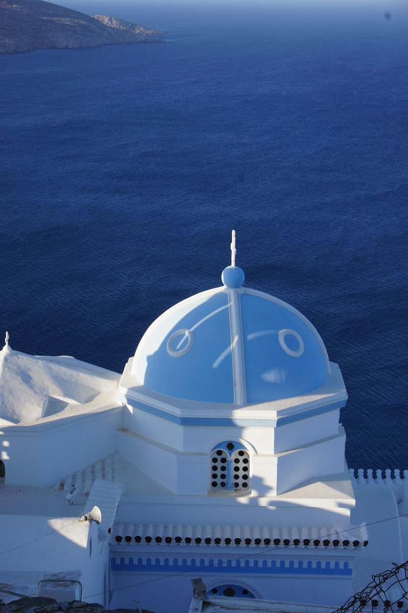 building white mosque dome
