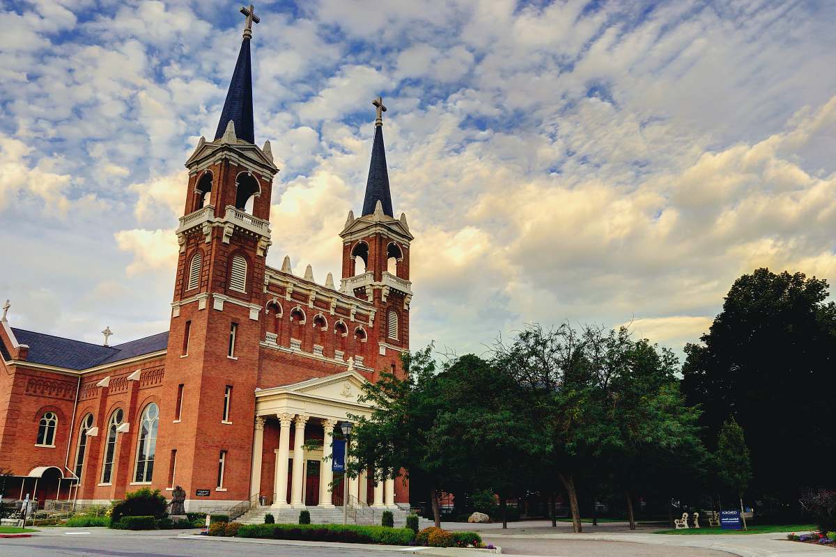architecture beige cathedral spire