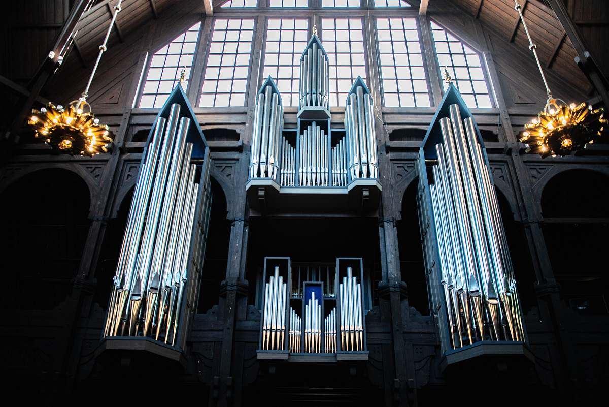 architecture cathedral piano window