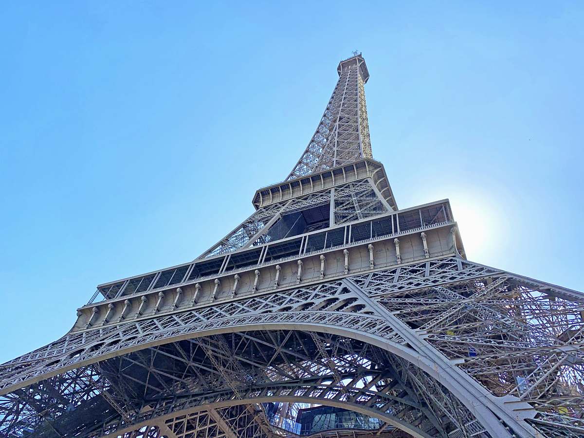 architecture macro photography of Eiffel Tower in Paris, France during daytime tower