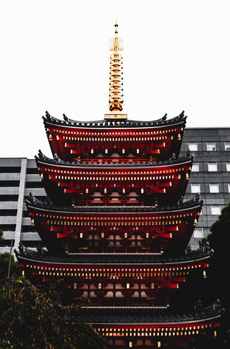 architecture shallow focus photo of black and red building pagoda