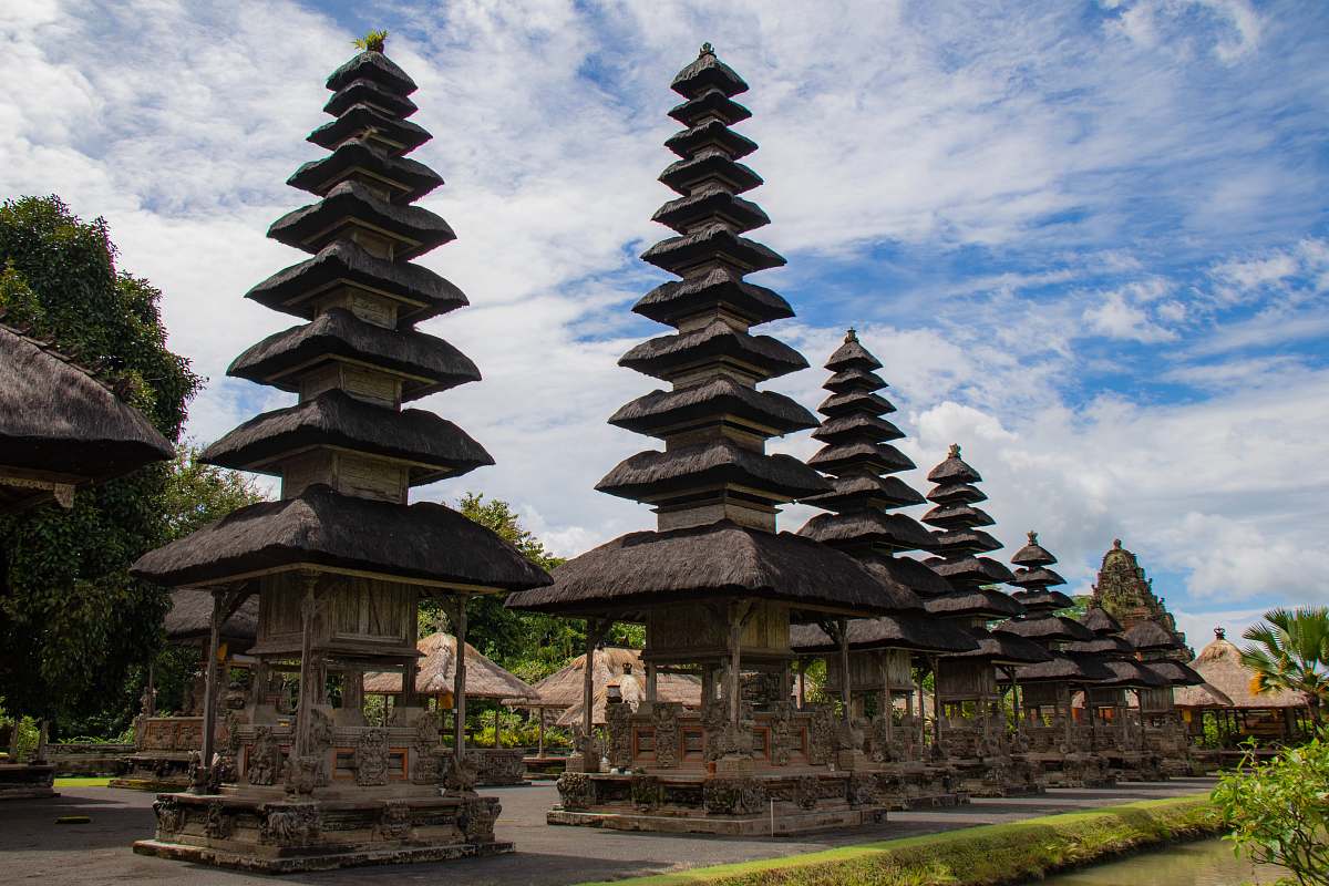 worship Taman Ayun Temple in Bali pagoda