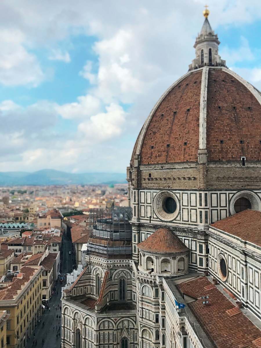 building Florence Cathedral in Rome architecture
