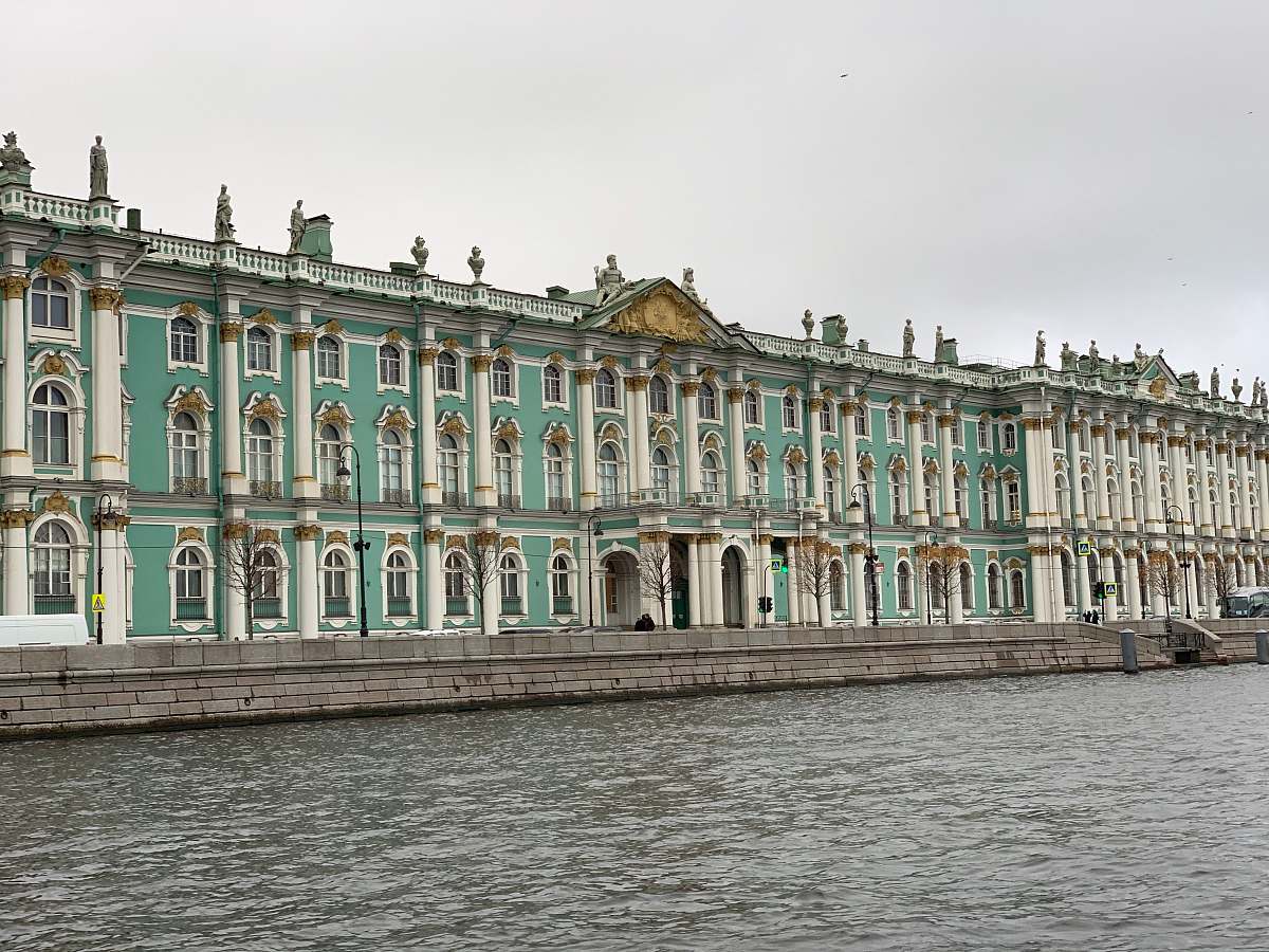 house Hermitage Museum in Petersburg, Russia housing