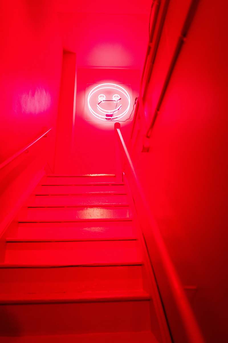 Handrail Red And White Staircase With White Light Staircase Image Free ...