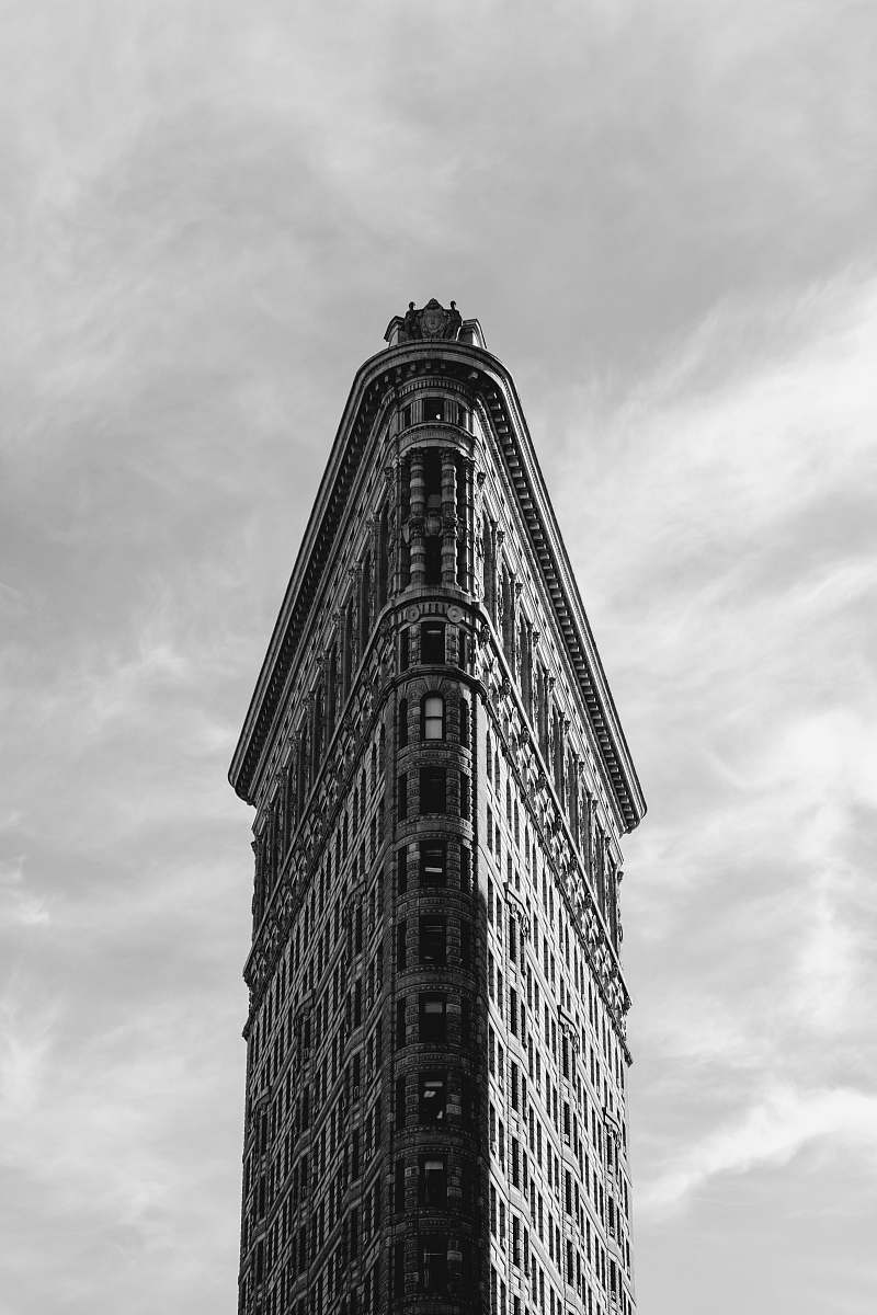black-and-white Flatiron building, New York architecture