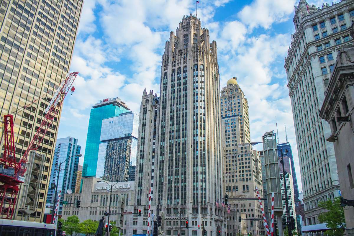 city high rise buildings under blue sky town