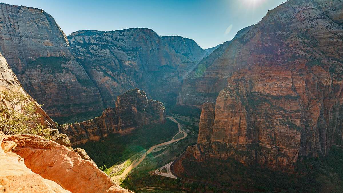 mountain brown and black rugged mountain at daytime nature