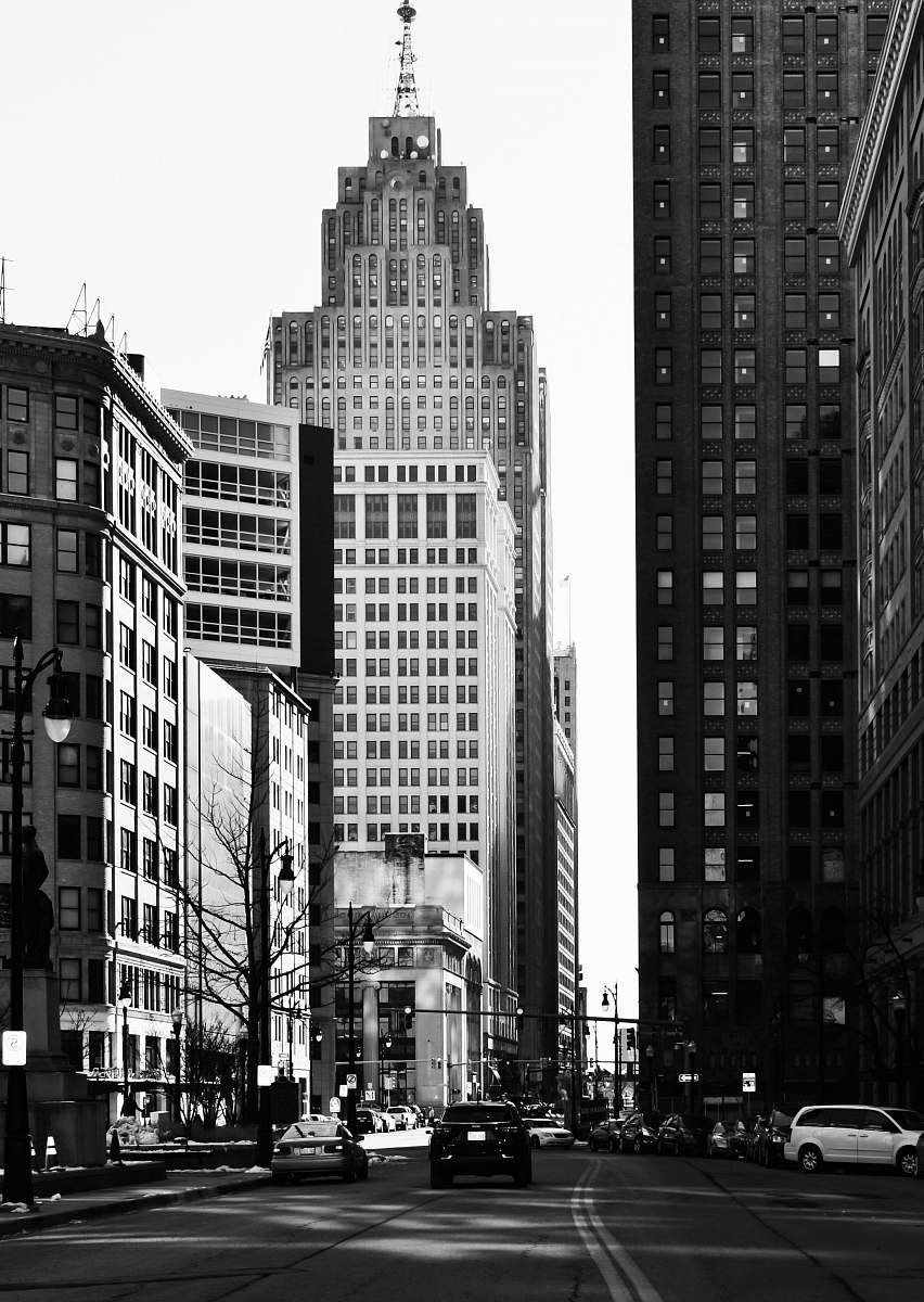 black-and-white car near building detroit