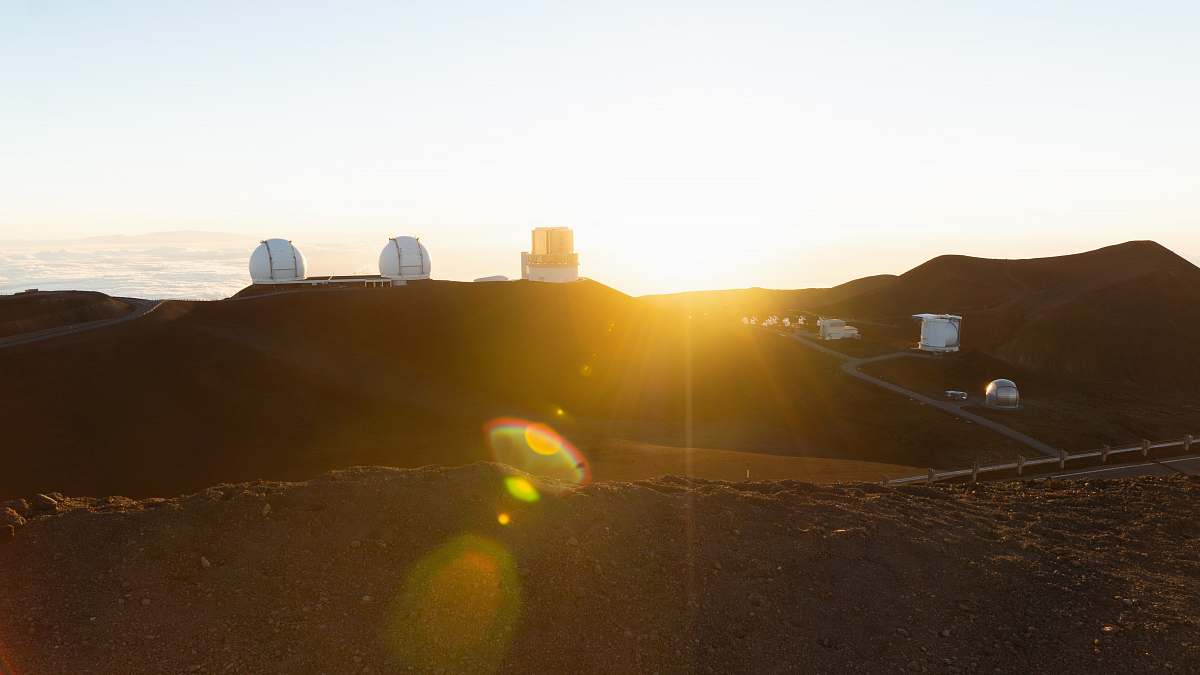 light sunset on mountain maunakea