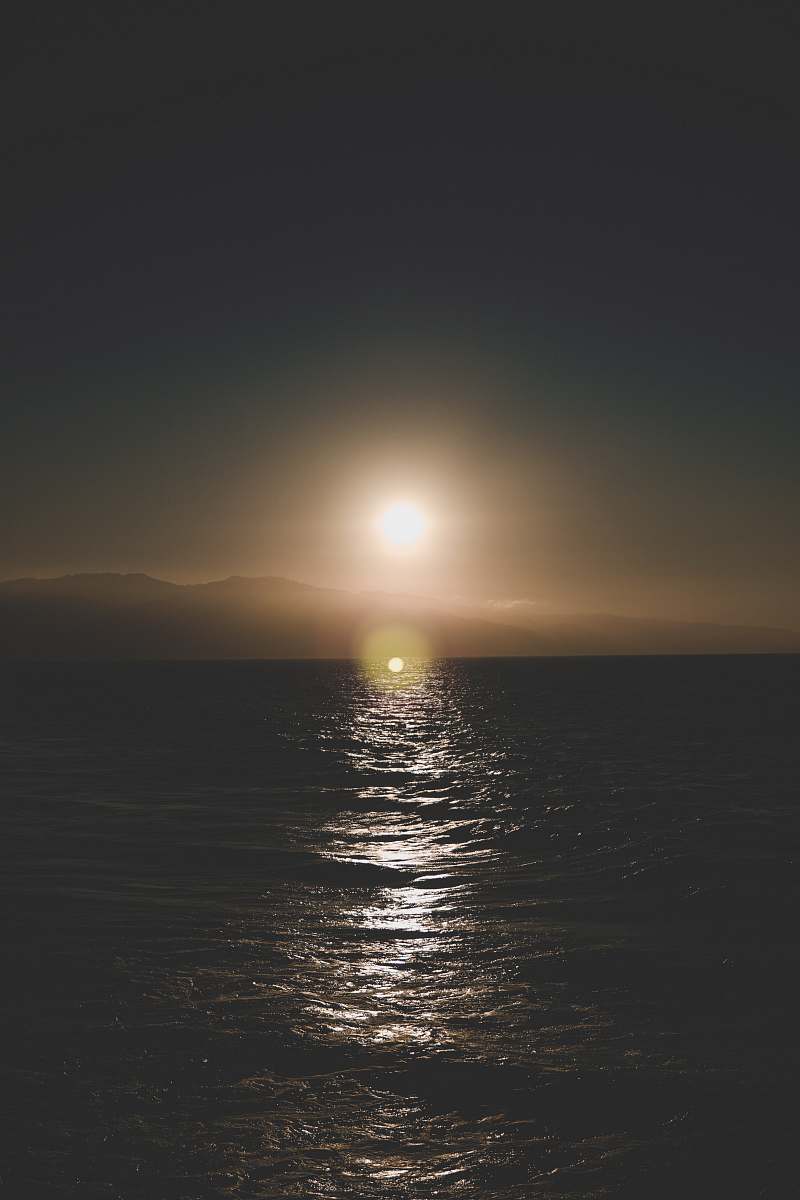 flare body of water santa monica pier