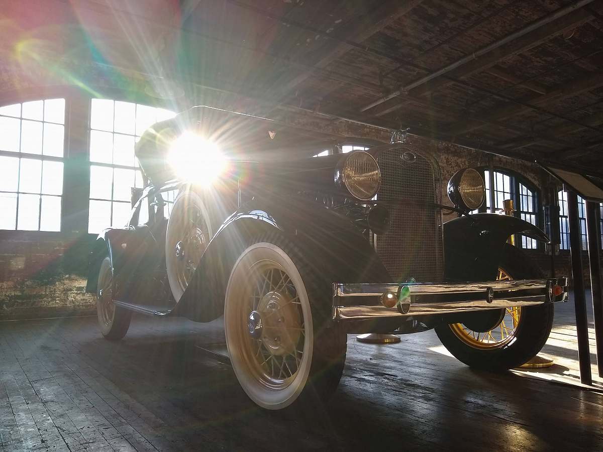 spoke classic vehicle inside building wheel