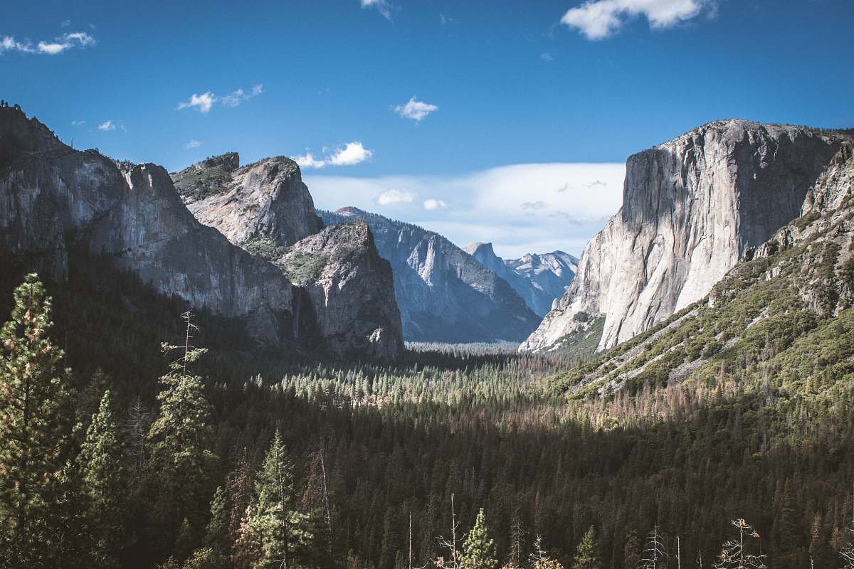 nature El Capitan Yosemite National Park, California crest