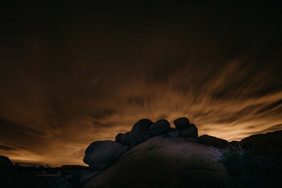 sunrise gray rocks under sunset joshua tree national park