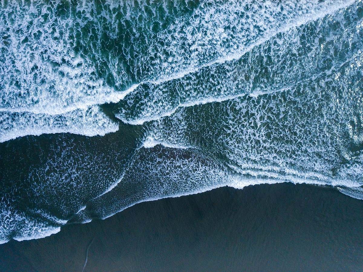 ocean seawaves during daytime nature