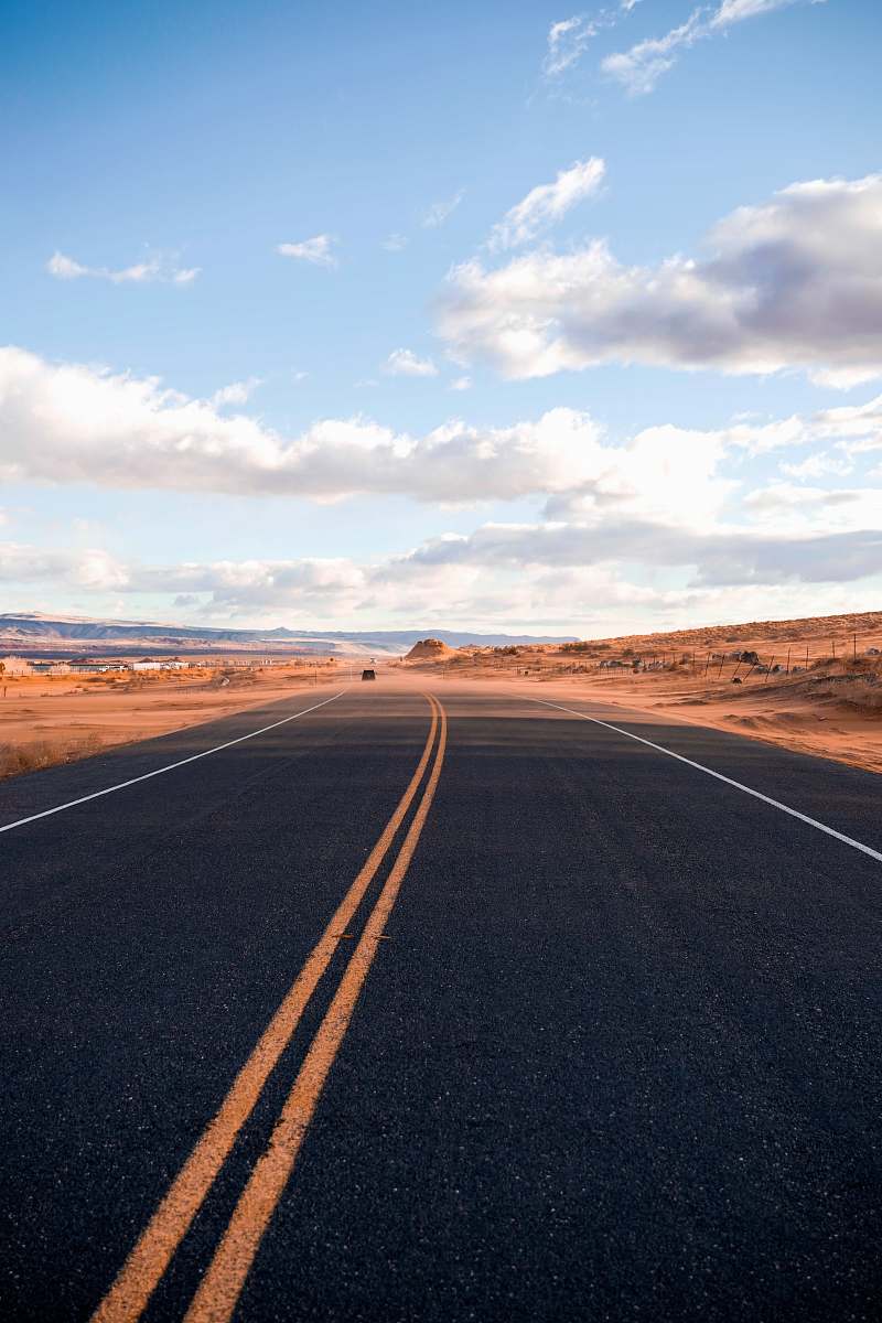 freeway road during day\ highway