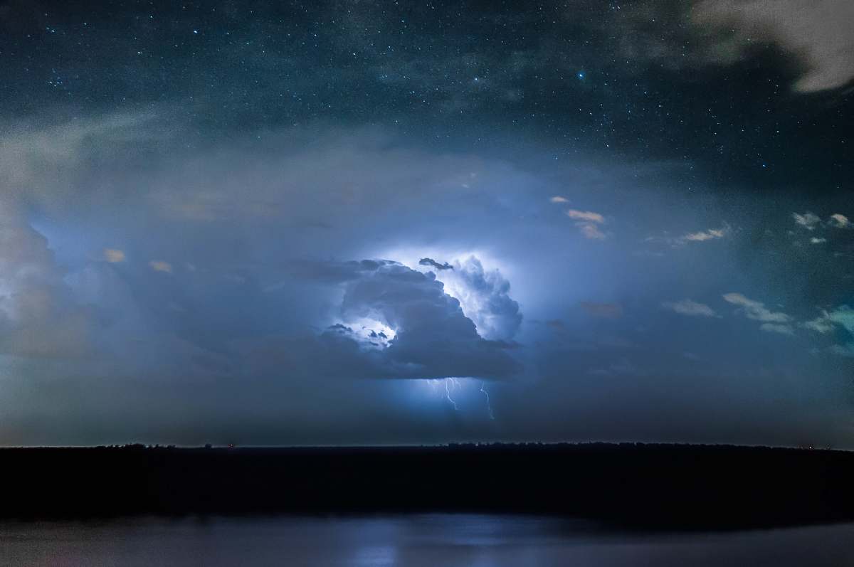sky thunder lightning on clouds dixon reservoir