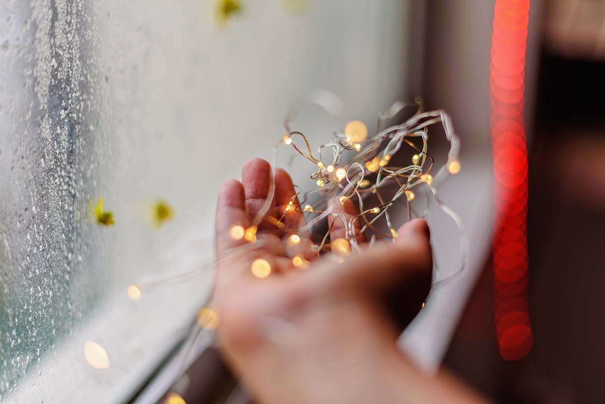 light yellow string light window